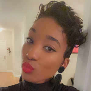 Meet your Posher, Daneshia